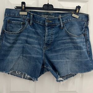 Old Navy Classic Denim Cut Off Jean Shorts, Sz 16 or XL